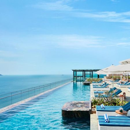 Taj Cidade De Goa Horizon, Goa 파나지 외부 사진 The rooftop pool at the W Retreats & Spa, Phuket