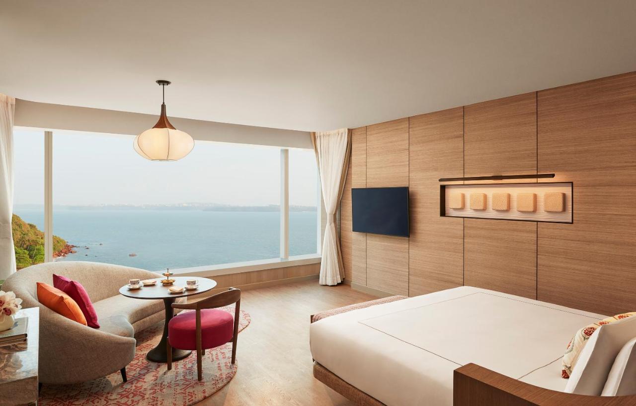 Taj Cidade De Goa Horizon, Goa 파나지 외부 사진 A room at the hotel