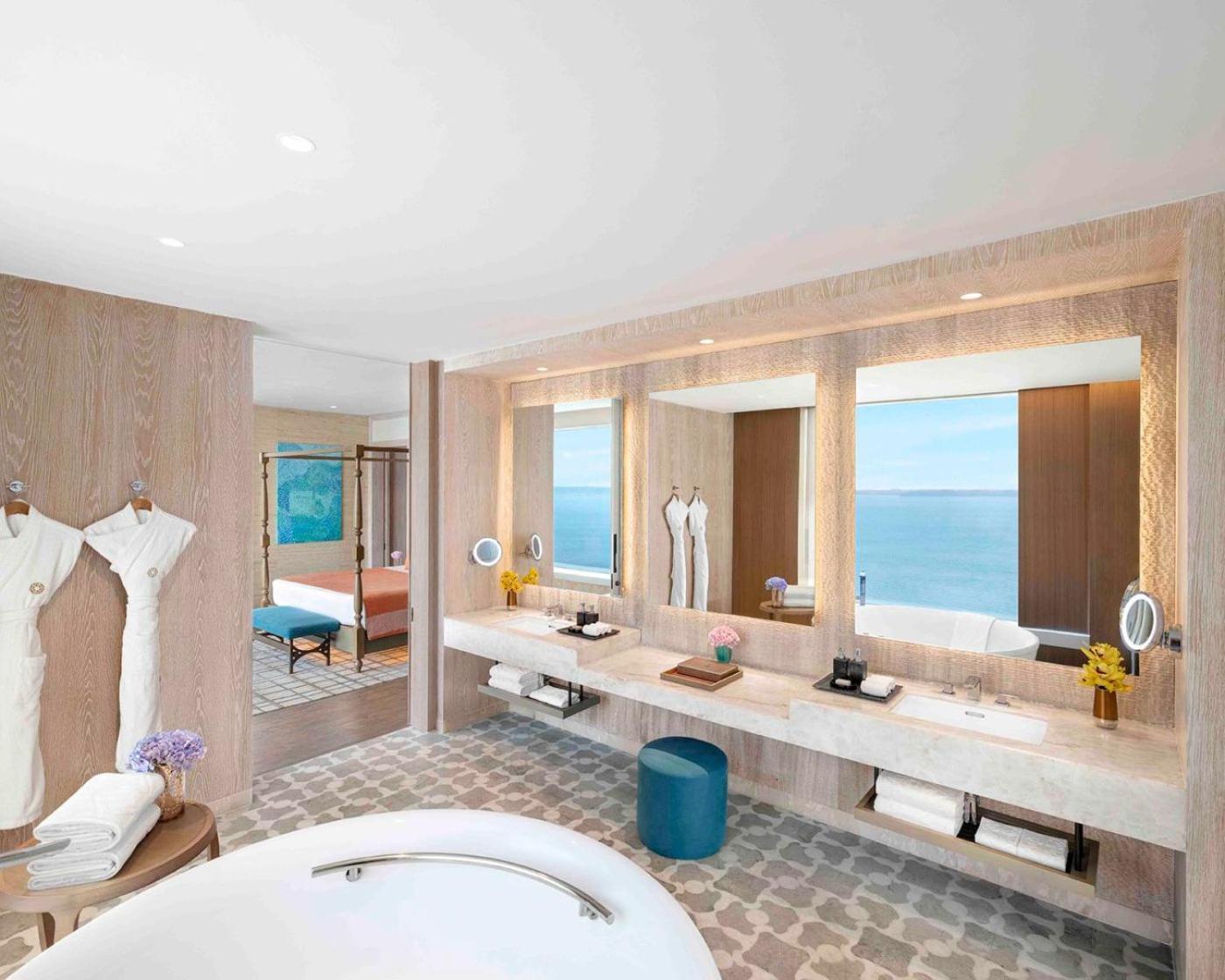 Taj Cidade De Goa Horizon, Goa 파나지 외부 사진 Bathroom of a suite